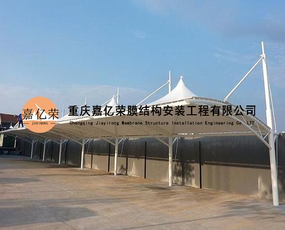 使用膜结构车棚有什么好处